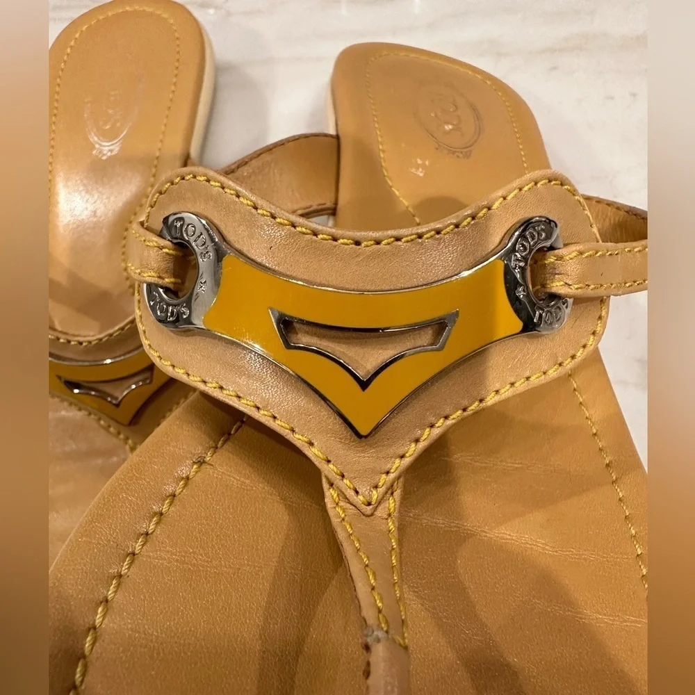 Tod’s yellow Leather thong sandal Driving Dots Flat Sandals size 38